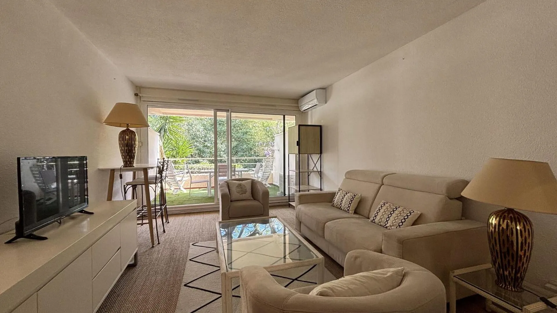 Summer Studio By Halldis Saint-Tropez
